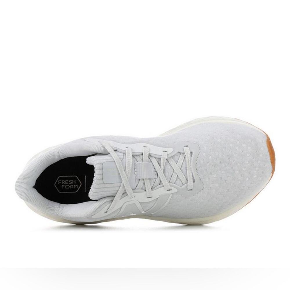 New Balance NWOT Arishi V4 Running Shoes Light Gray and White Size 9.5 - Picture 3 of 10